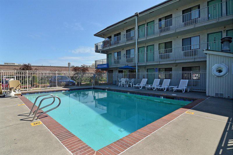 Motel 6-Kirkland, Wa - North Kirkland Bagian luar foto
